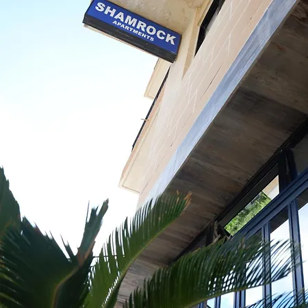 Shamrock Apartament *